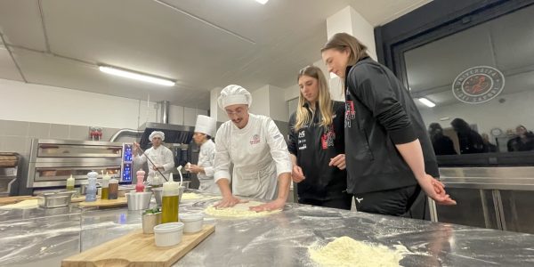 Corsi pizza e cocktail con la squadra Black Devils Perugia Volley